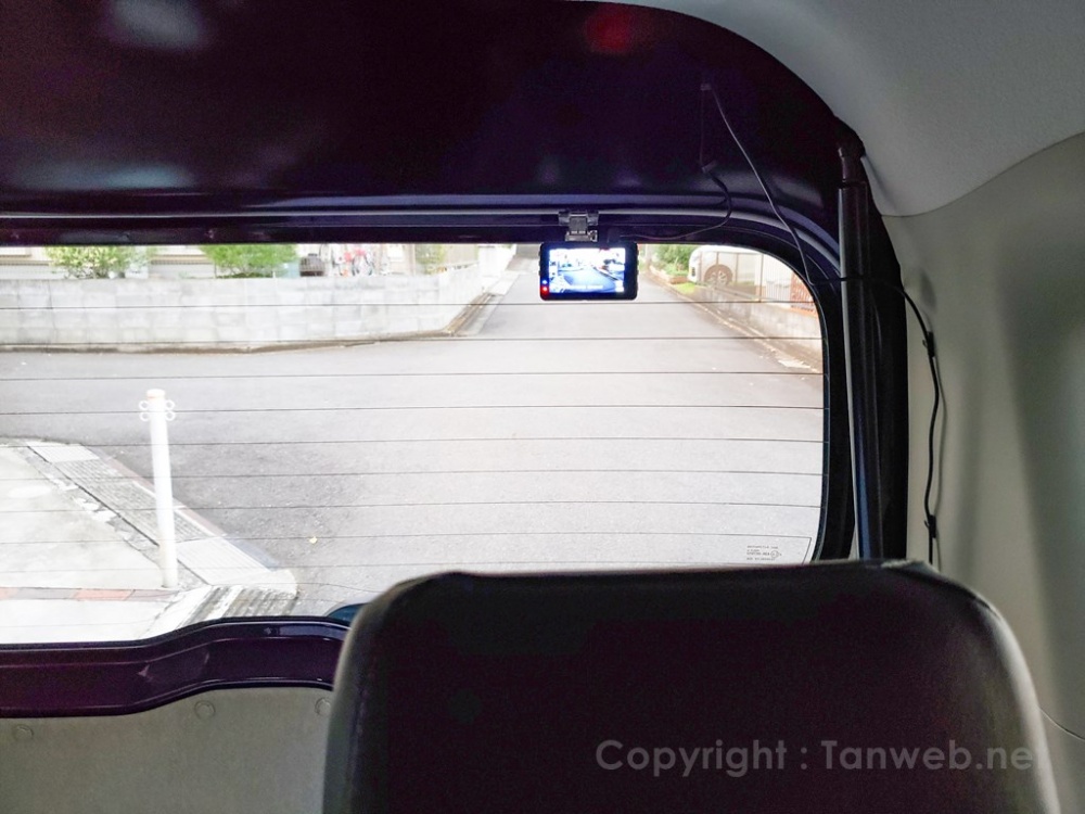 愛車のリアガラスに後方撮影用の格安ドライブレコーダーを取り付けてみた！
