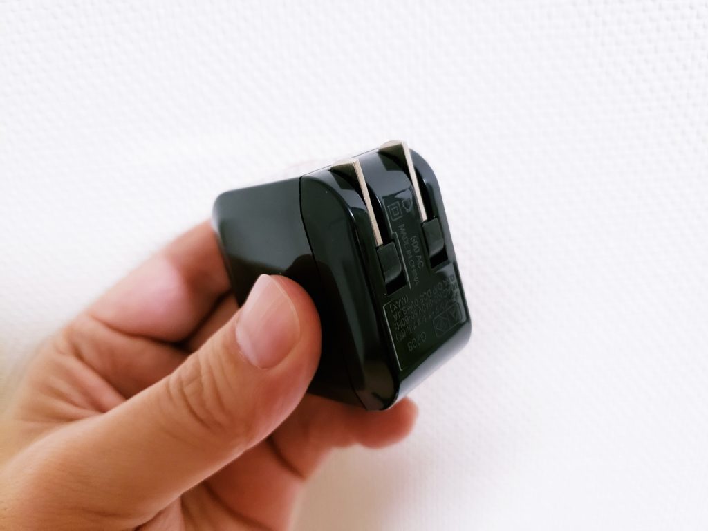 ダイソー 500円 USB AC 充電器の特徴